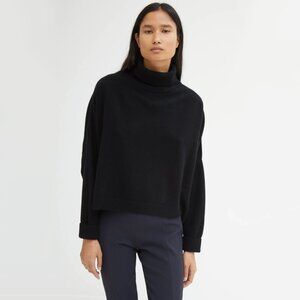 Dusan Boxy Cashmere Turtleneck in Black, size Small